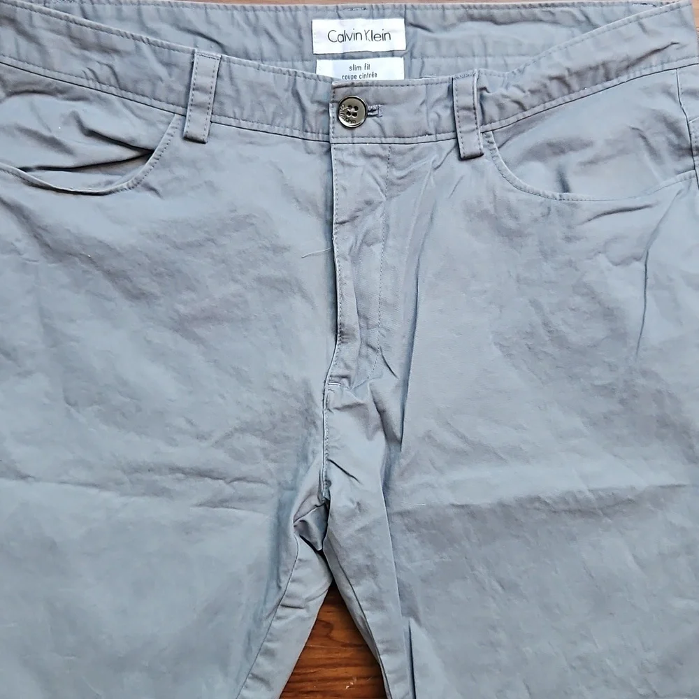 Calvin Klein Mens Slim Fit Dress Pant  32x30 Light Blue/Gray